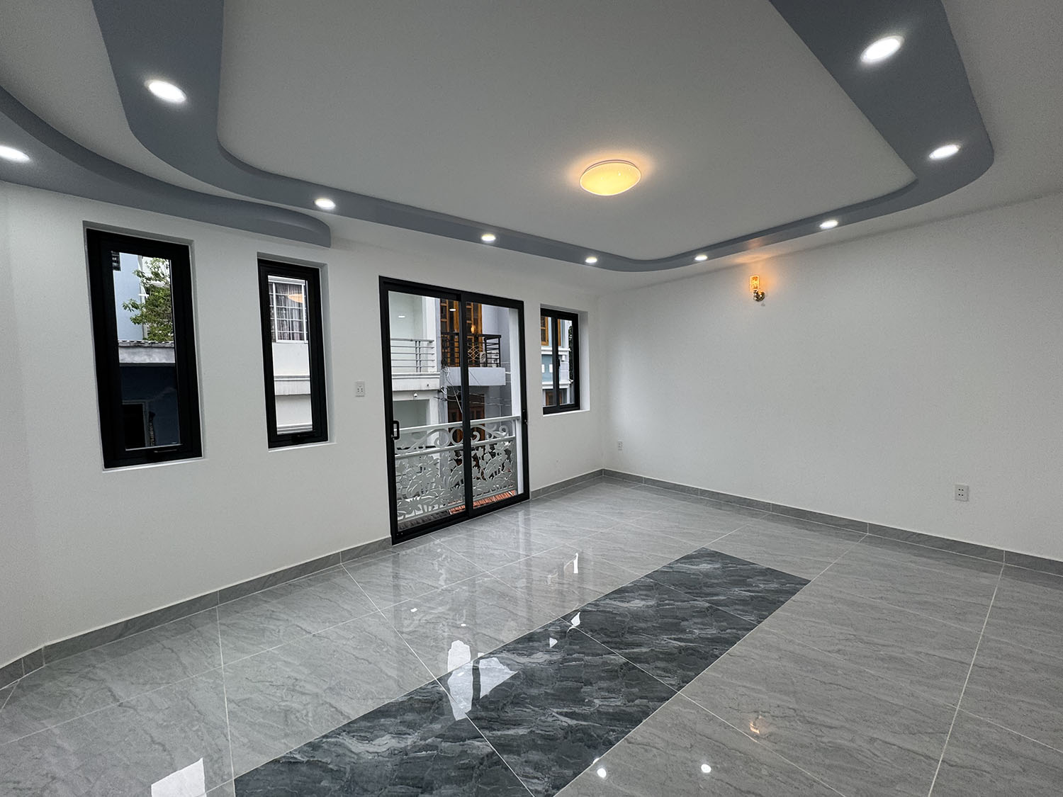Siêu phẩm Biệt thự mini góc 2 mặt tiền, 3 lầu, xây mới 100%, hẻm đẹp khu cao cấp Lê Văn Sỹ, Quận 3